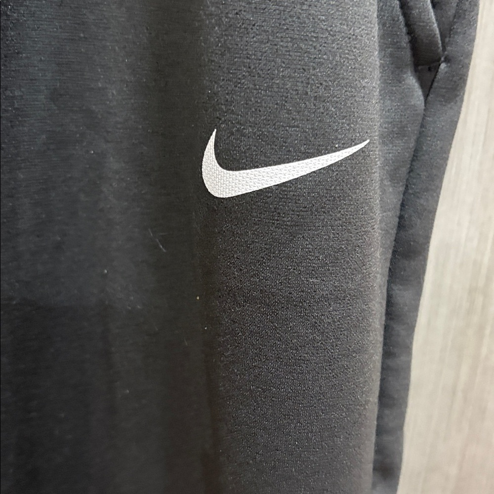 Nike Men's DRI-FIT Charcoal Pants - Picture 2 of 9